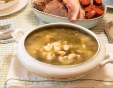 Descubre el auténtico sabor del caldo gallego en Vigo: una delicia gastronómica que no puedes perderte